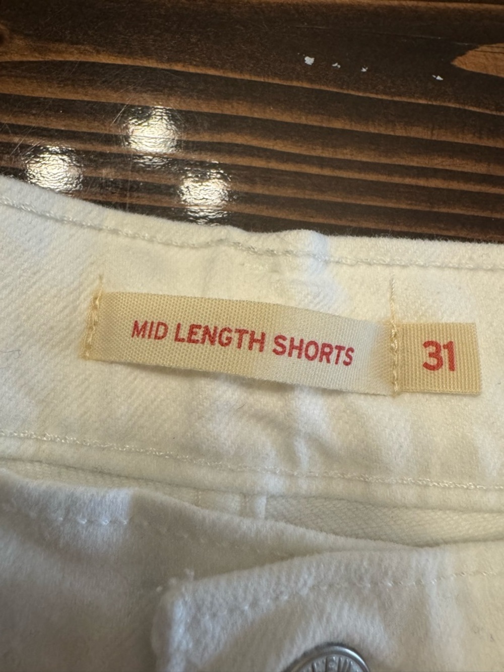 Levi's White Women's Mid Length Denim Roll-Cuff Shorts Size 31 - Picture 4 of 8